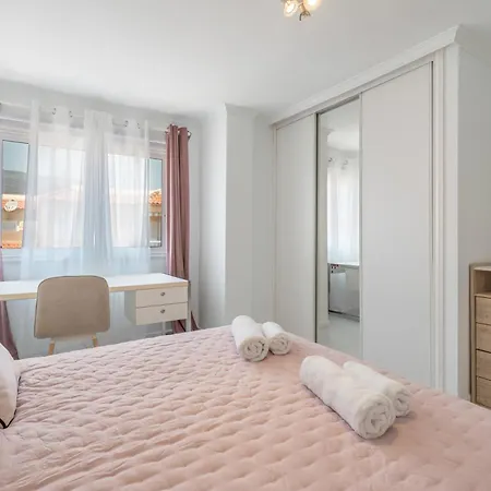 Appartement Afirama 1 *