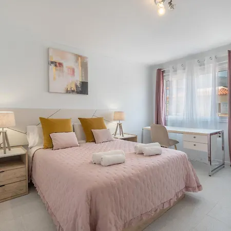 Apartman Afirama 1 *