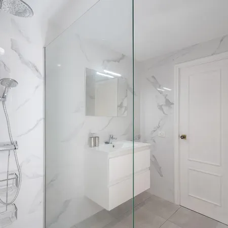 Apartament Afirama 1 *