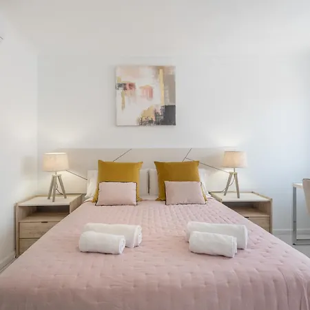 Apartament Afirama 1 *