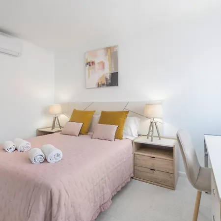 Apartament Afirama 1 *