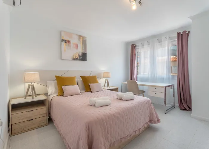 Apartment Afirama 1 *